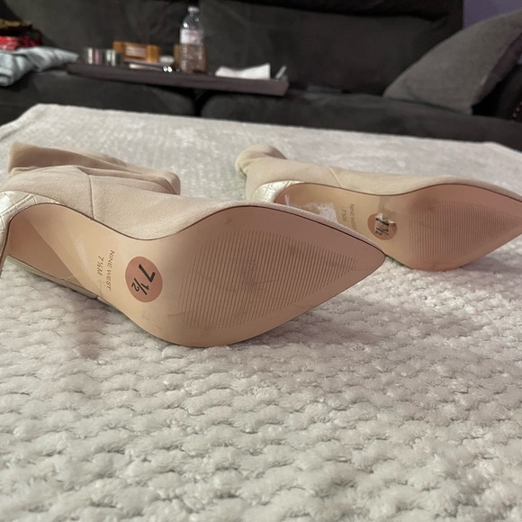 Nine West Cream Heeled Boots - Picture 4 of 4